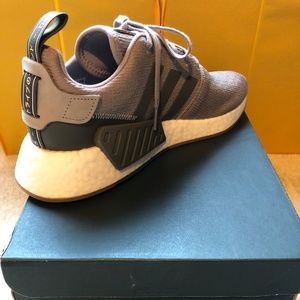 Adidas NMD R2 Primeknit